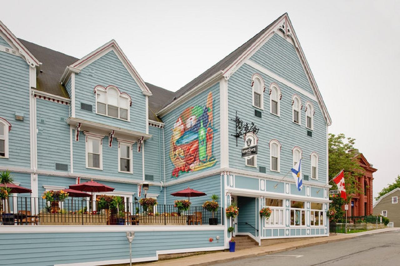 Lunenburg Arms Hotel Exterior photo